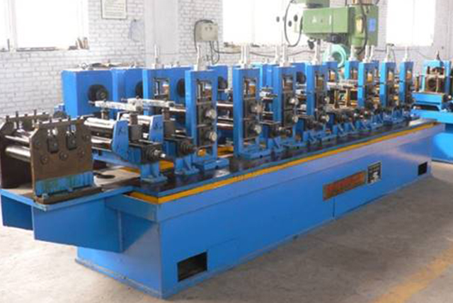 Secondary molding machine production line